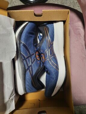 Brand New In Box Asics Men's 12 Ezeride Athletic Shoes
